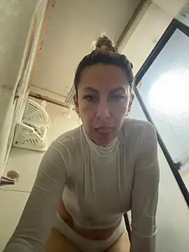 Snapshot of GisellTorres36 chatting on October 13, 2025, 5:35 pm GisellTorres36 online show from October 13, 2025, 5:35 pm