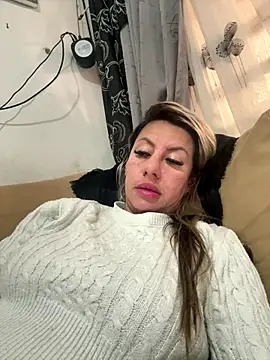 Snapshot of GisellTorres36 chatting on November 17, 2025, 6:35 pm GisellTorres36 online show from November 17, 2025, 6:35 pm