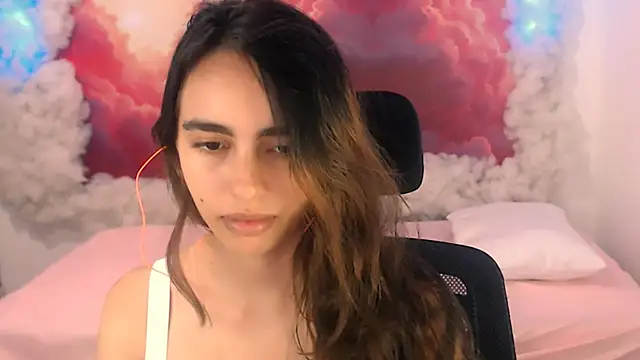 solarboom18 online show from October 7, 2025, 3:04 am