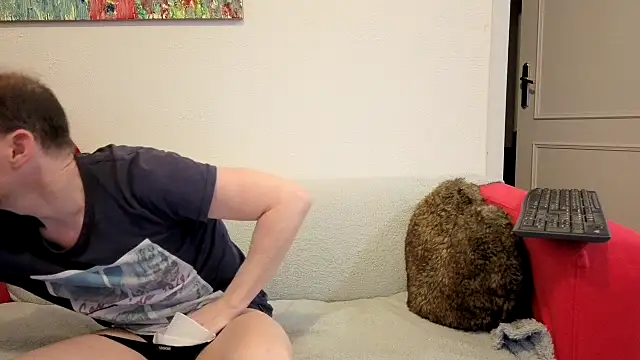 sweetysteph30 online show from January 8, 2026, 5:48 pm