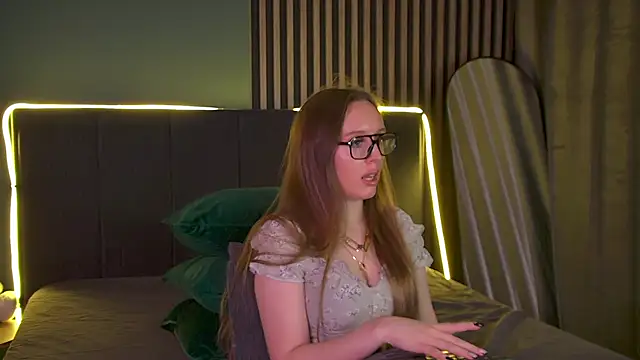 KathyStewart online show from November 8, 2025, 3:23 pm