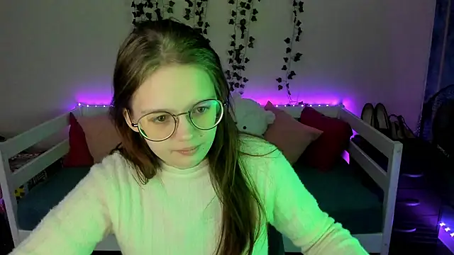 shy elina01 online show from October 24, 2025, 10:44 am