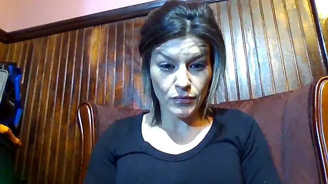 Rileyy7tk online show from October 28, 2025, 11:29 pm