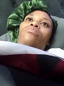 Sex bomb30 online show from April 10, 2026, 4:17 am