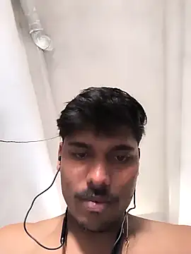 Snapshot of honestbbadboy chatting on October 28, 2025, 7:45 am honestbbadboy online show from October 28, 2025, 7:45 am