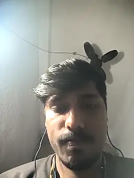 Snapshot of honestbbadboy chatting on December 17, 2025, 2:23 pm honestbbadboy online show from December 17, 2025, 2:23 pm