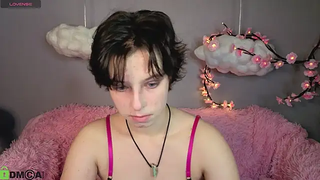 Sara Frayer online show from February 19, 2026, 1:01 am