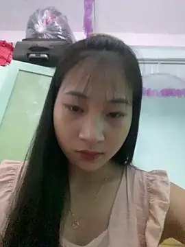 banlinh004 online show from October 3, 2025, 3:03 am