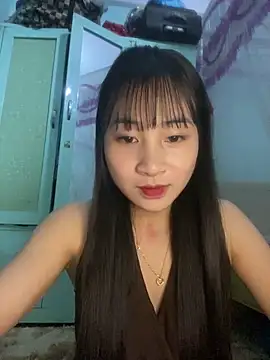 banlinh004 online show from February 18, 2026, 4:03 pm