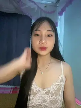 Snapshot of banlinh004 chatting on July 24, 2026, 2:37 pm banlinh004 online show from July 24, 2026, 2:37 pm