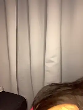 Alana Martinez  online show from April 16, 2026, 5:19 am