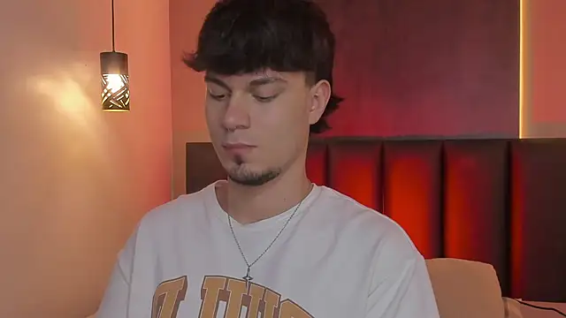 LiamThunder05  online show from November 30, 2025, 12:09 pm