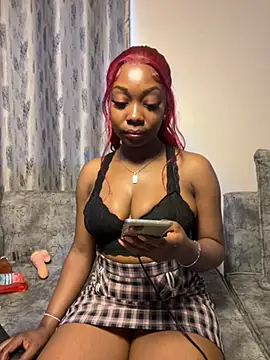 cocoluvx online show from January 13, 2026, 2:44 pm