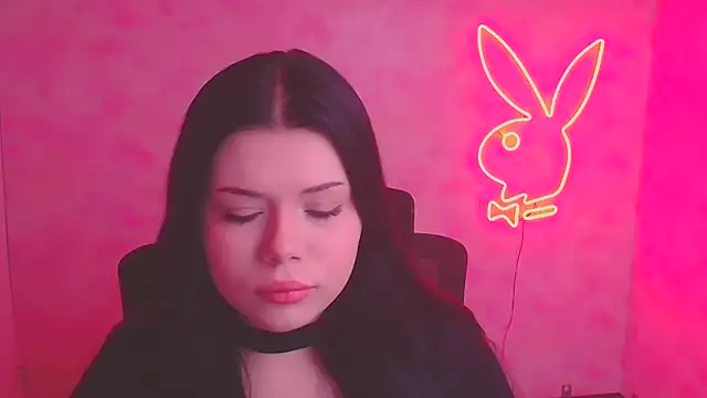 Mona Esty online show from November 15, 2025, 6:33 am