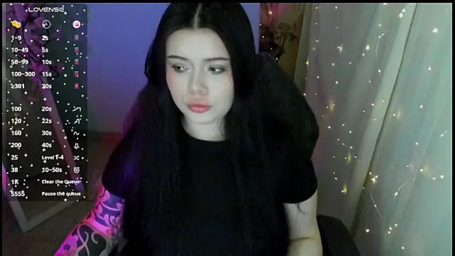 Mona Esty online show from April 22, 2026, 6:38 am