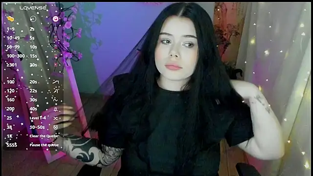 Snapshot of Mona_Esty chatting on May 11, 2026, 8:20 am Mona Esty online show from May 11, 2026, 8:20 am