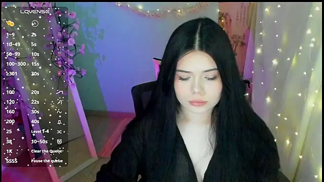 Snapshot of Mona_Esty chatting on June 16, 2026, 6:05 am Mona Esty online show from June 16, 2026, 6:05 am