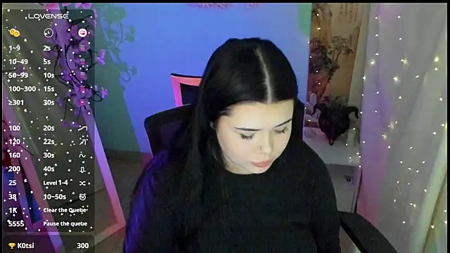 Snapshot of Mona_Esty chatting on June 18, 2026, 9:14 am Mona Esty online show from June 18, 2026, 9:14 am