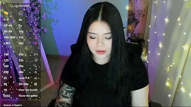 Snapshot of Mona_Esty chatting on June 24, 2026, 6:23 am Mona Esty online show from June 24, 2026, 6:23 am