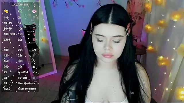 Snapshot of Mona_Esty chatting on July 18, 2026, 6:06 am Mona Esty online show from July 18, 2026, 6:06 am