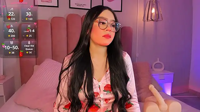 mara swan  online show from February 15, 2026, 4:03 pm