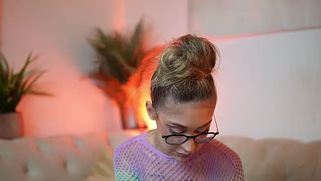 AileenKiss online show from October 7, 2025, 6:16 pm