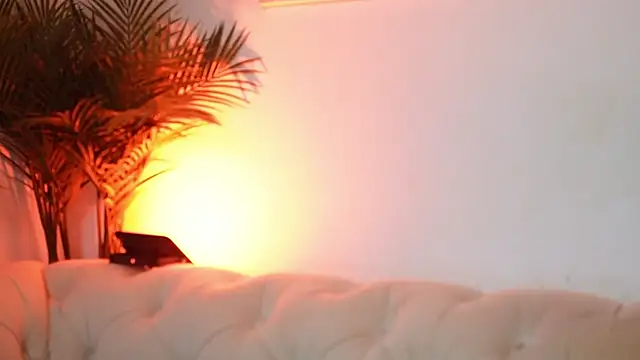 AileenKiss online show from April 21, 2026, 2:51 am