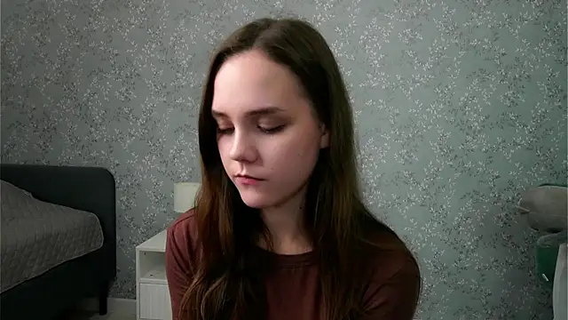 SweetSaraPie online show from October 3, 2025, 9:45 pm