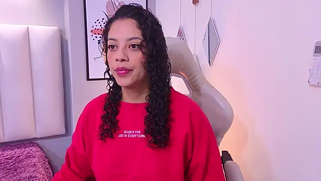 Snapshot of CamilaLevy chatting on June 6, 2026, 12:10 pm CamilaLevy online show from June 6, 2026, 12:10 pm