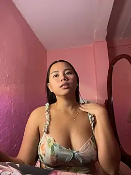 Funtasee Andi online show from May 1, 2026, 8:13 pm