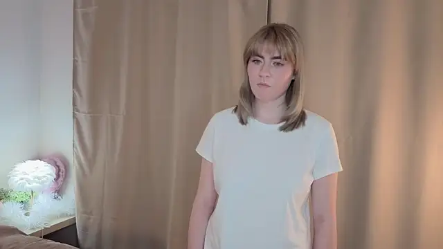 EuniceRaymundo online show from October 3, 2025, 6:16 pm