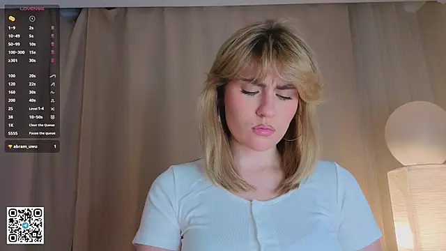 EuniceRaymundo online show from November 18, 2025, 6:12 pm