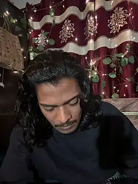 Ujjwallkumar0069 online show from March 17, 2026, 4:32 pm