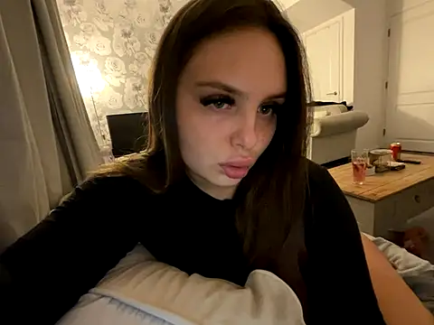 EllaStarrxxx online show from November 4, 2025, 12:10 am