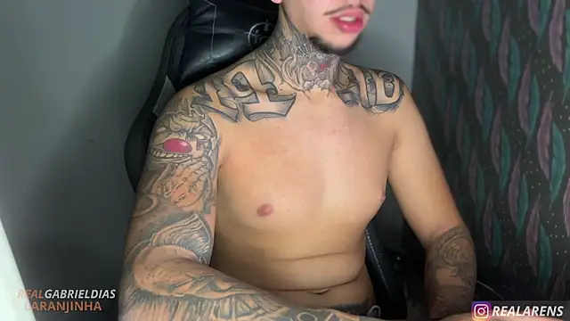 RealGdiass online show from June 24, 2026, 7:13 pm