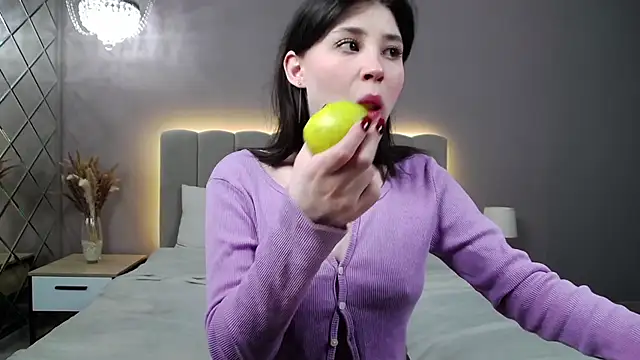 DianaMello online show from November 21, 2025, 4:00 am