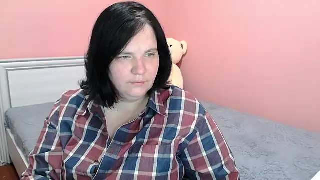  alexandra ray  online show from October 14, 2025, 10:49 am