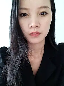 Mile-m online show from October 4, 2025, 5:38 am