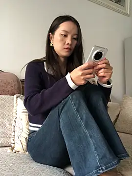 Mile-m online show from February 25, 2026, 2:43 am