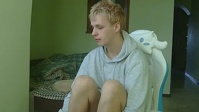  Timmy Boy  online show from December 5, 2025, 9:51 am