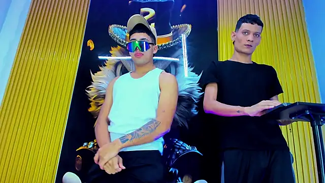 Play boys Hot2 online show from November 17, 2025, 4:07 am