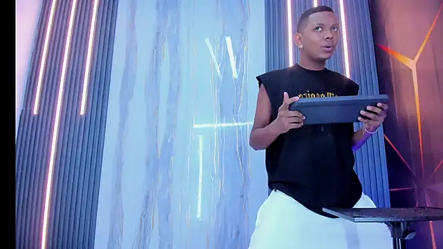 Play boys Hot2 online show from December 2, 2025, 8:15 pm