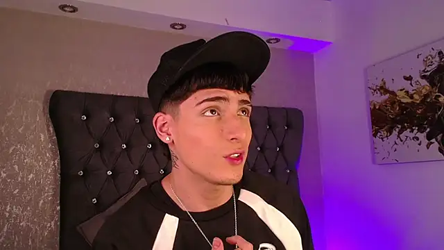 MateoMitchell online show from November 8, 2025, 5:29 am