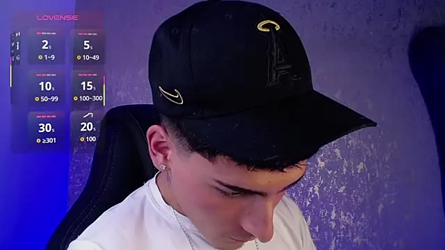 MateoMitchell online show from November 20, 2025, 5:18 am