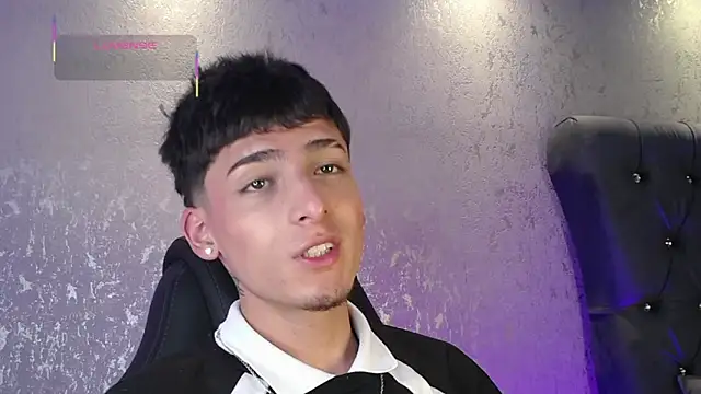 MateoMitchell online show from November 30, 2025, 5:22 am