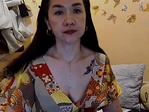 KissHott online show from November 20, 2025, 3:12 pm