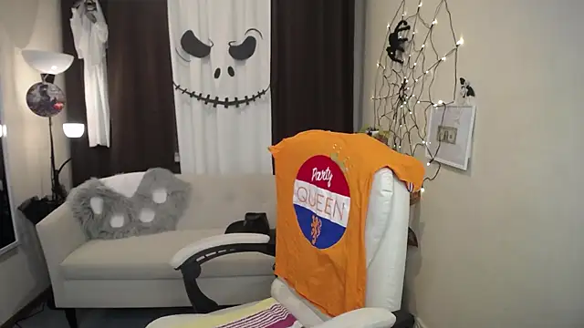 Snapshot of VestaWoody chatting on October 31, 2025, 6:58 am VestaWoody online show from October 31, 2025, 6:58 am