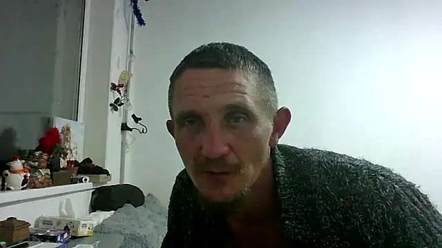 Snapshot of Twolatte1520 chatting on May 8, 2026, 10:37 pm Twolatte1520 online show from May 8, 2026, 10:37 pm