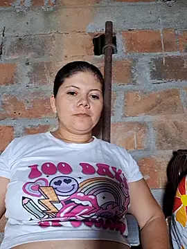 lady and charly online show from December 17, 2025, 2:06 am