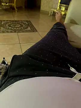 Snapshot of Bionda19 chatting on October 20, 2025, 9:04 pm Bionda19 online show from October 20, 2025, 9:04 pm